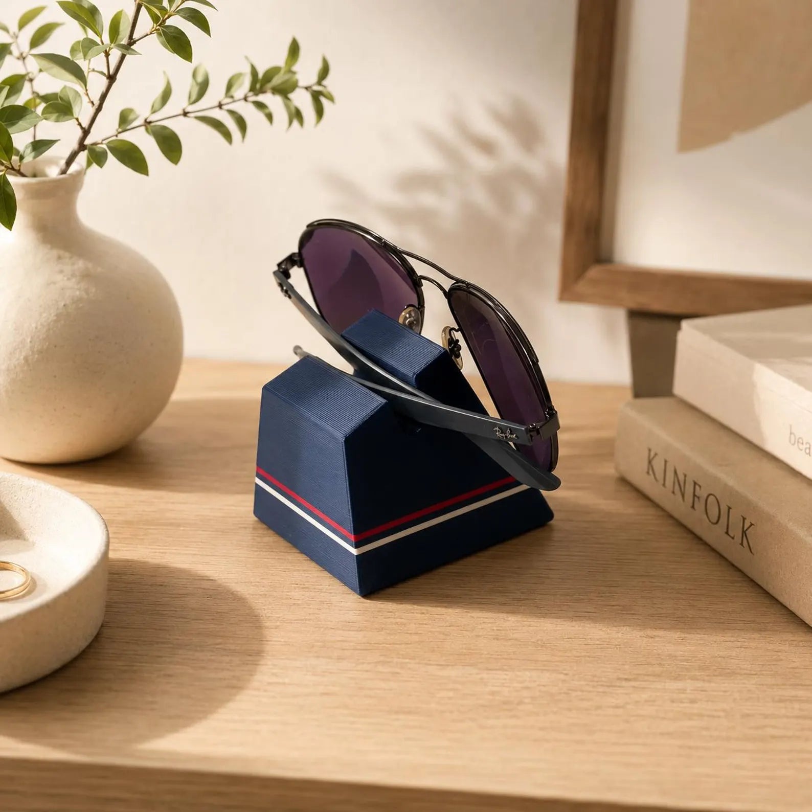 Simple Eyeglass Holder Stand, Modern Sunglasses Display Stand, Desk Organizer for Glasses